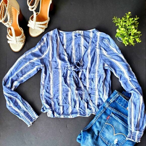 Hollister striped Blouse  - Picture 1 of 8